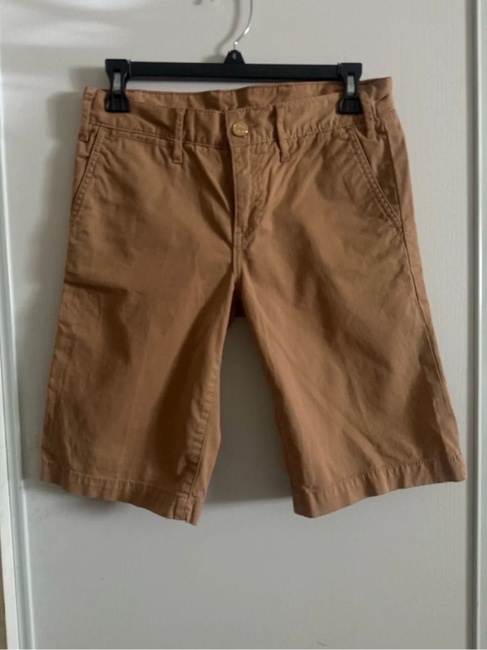 Tory Burch women Tan Flat Front Chino Shorts size 25